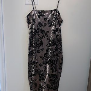 Valor grey and black dress